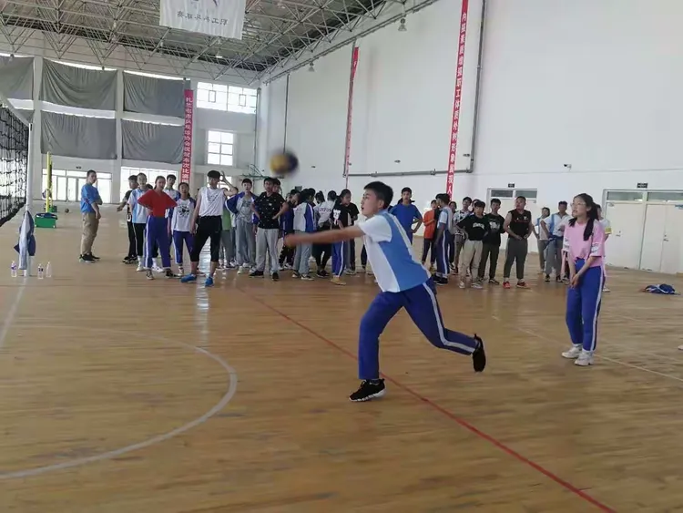 包含激情澎湃！两支顶尖队伍间的角逐即将上演的词条